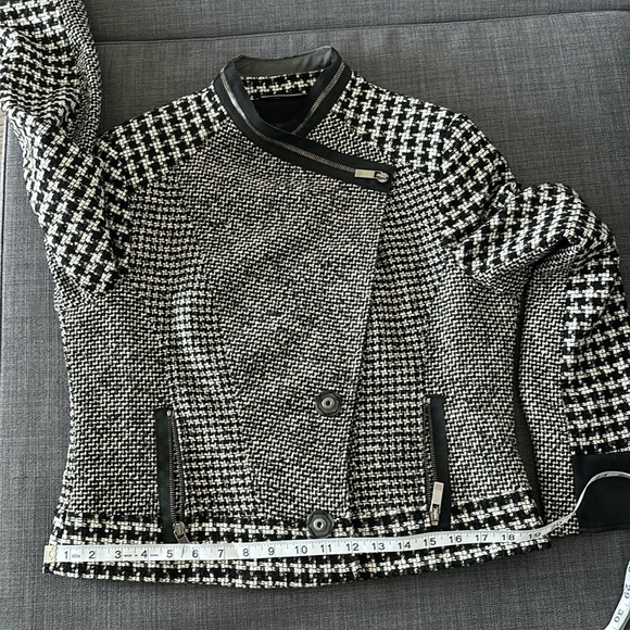 Riani wool blend cropped jacket size 10 - Picture 4 of 16